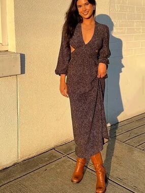 Park & Fifth Avery Speckle V-Neck Midi Dress